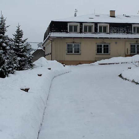 Penzion Lucs Helpa Kültér fotó